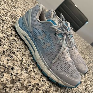 Under Armour Men's UA HOVR Guardian Running Shoes -Mod Grey. Size 10. Almost New